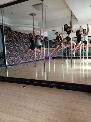 宁波钢管舞学习新地标 探访慈溪华翎飞扬舞蹈培训