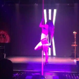 钢管舞培训 释放身体潜力的艺术与健身之旅